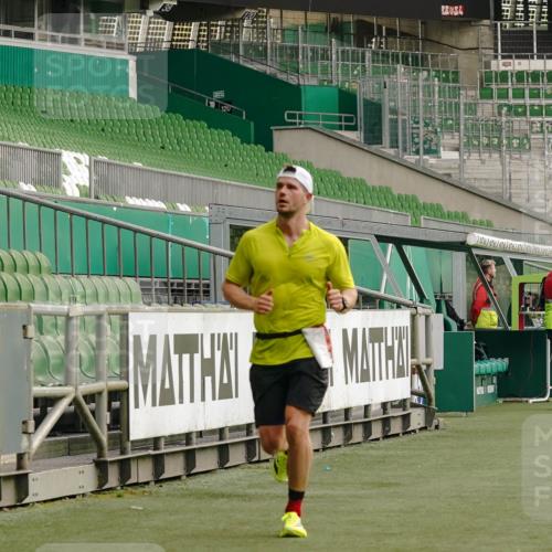 13.09.2026 - 21. swb-Marathon Bremen Michael Burmester http://msf.ph/oto/10429844 13.09.2026 12:14:10 Laufen im Stadion 245, 540, 822, 1149, 1046, 1651, 1671, 2054 meine-sportfotos.de