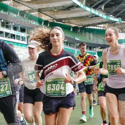 13.09.2026 - 21. swb-Marathon Bremen Michael Burmester http://msf.ph/oto/10429850 13.09.2026 13:27:24 Laufen im Stadion 111, 186, 202, 357, 364, 390, 478, 597, 726, 829, 833, 888, 925, 1077, 1220, 1412, 1473, 1496, 1530, 1608, 1618, 1700, 1769, 1958, 1961, 1984, 2236, 2273, 2309, 2382, 2384, 2388, 2404, 2428, 2502, 2507, 2508, 2542, 2558, 2576, 2582, 2592, 2656, 2675, 2725, 2748, 2817, 2875, 2876, 2923, 2965, 2970, 3045, 3047, 3050, 3073, 3084, 3184, 3219, 3359, 3433, 3540, 3592, 3629, 3756, 3885, 3907, 3978, 4457, 4660 meine-sportfotos.de
