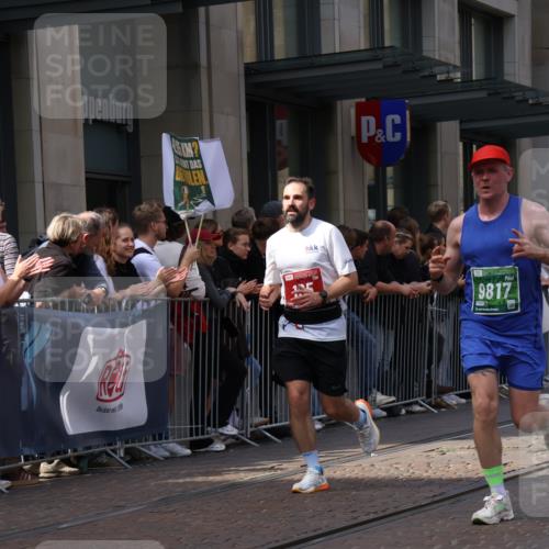 13.09.2026 - 21. swb-Marathon Bremen Strokosch-Dieckow http://msf.ph/oto/10429897 13.09.2026 13:09:49 Ziel 538, 623, 957, 2020, 4781, 5627, 8064, 9817, 195, 567, 1723, 1975, 2750, 4473, 4782, 6652, 8835, 9241, 9277, 9804 meine-sportfotos.de