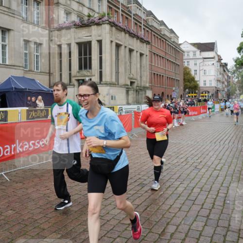 13.09.2026 - Kiel Lauf Yannick Fuchs http://msf.ph/oto/10429914 13.09.2026 11:11:31 Ziel 1460, 1655, 1761, 4053, 4090, 4589, 5869, 7181, 7431, 8127, 9739, 9784, 11417, 11719, 1079, 2192, 2251, 2512, 2628, 3346, 4019, 4090, 4589, 5341, 5869, 6852, 7181, 7431, 7473, 8314, 8315, 8826, 9693, 10067, 10661, 10882, 11361, 11417, 11644, 11719, 11934, 11947, 12845, 141, 3580, 5156, 6729, 9260, 11756, 12053, 1523, 2512, 2628, 5920, 6670, 6756, 7930, 8468, 10380, 10661, 11600, 11644 meine-sportfotos.de