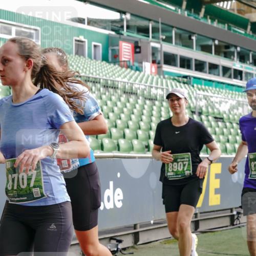 13.09.2026 - 21. swb-Marathon Bremen Michael Burmester http://msf.ph/oto/10429977 13.09.2026 13:27:30 Laufen im Stadion 111, 186, 202, 357, 364, 390, 478, 597, 726, 829, 833, 888, 925, 1077, 1220, 1412, 1473, 1496, 1608, 1700, 1769, 1958, 1961, 1984, 2236, 2273, 2309, 2388, 2404, 2428, 2502, 2507, 2508, 2542, 2558, 2576, 2582, 2592, 2656, 2725, 2748, 2817, 2875, 2876, 2923, 2965, 2970, 3045, 3047, 3050, 3073, 3084, 3184, 3219, 3359, 3433, 3540, 3589, 3592, 3629, 3756, 3885, 3907, 3978, 4238, 4457, 4660 meine-sportfotos.de