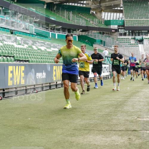 13.09.2026 - 21. swb-Marathon Bremen Michael Burmester http://msf.ph/oto/10430029 13.09.2026 13:03:38 Laufen im Stadion 209, 210, 488, 534, 596, 722, 725, 762, 881, 936, 940, 1014, 1250, 1343, 1458, 1460, 1479, 1611, 1649, 1653, 1771, 2223, 2276, 2364, 2369, 2378, 2421, 2434, 2513, 2625, 2668, 2779, 2851, 2891, 2900, 2934, 2977, 3028, 3114, 3135, 3258, 3360, 3402, 3425, 3454, 3460, 3496, 3510, 3521, 3576, 3579, 3585, 3597, 3603, 3618, 3721, 3796, 3846, 3852, 3859, 3893, 3938, 3970, 3983, 4000, 4077, 4133, 4506, 4558, 242 meine-sportfotos.de