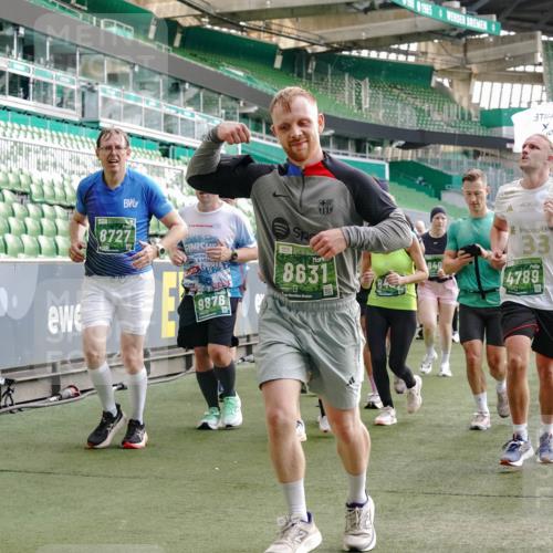 13.09.2026 - 21. swb-Marathon Bremen Michael Burmester http://msf.ph/oto/10430041 13.09.2026 13:27:34 Laufen im Stadion 111, 186, 202, 357, 364, 390, 478, 597, 726, 829, 833, 888, 925, 1077, 1220, 1412, 1473, 1496, 1608, 1700, 1769, 1958, 1961, 1984, 2236, 2273, 2309, 2388, 2404, 2428, 2502, 2507, 2508, 2542, 2558, 2576, 2582, 2592, 2725, 2748, 2817, 2875, 2876, 2923, 2965, 2970, 3045, 3047, 3050, 3073, 3084, 3184, 3219, 3359, 3540, 3589, 3592, 3629, 3756, 3826, 3885, 3907, 3978, 4238, 4457, 4660 meine-sportfotos.de