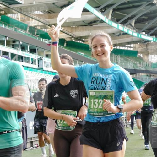 13.09.2026 - 21. swb-Marathon Bremen Michael Burmester http://msf.ph/oto/10430100 13.09.2026 13:27:37 Laufen im Stadion 111, 186, 202, 357, 364, 390, 478, 597, 726, 829, 833, 888, 925, 1077, 1220, 1412, 1473, 1496, 1608, 1700, 1769, 1958, 1961, 1984, 2236, 2273, 2309, 2388, 2404, 2428, 2502, 2507, 2508, 2542, 2574, 2576, 2582, 2592, 2725, 2748, 2817, 2875, 2876, 2923, 2965, 3045, 3047, 3050, 3073, 3084, 3184, 3219, 3359, 3540, 3589, 3592, 3629, 3756, 3826, 3885, 3907, 3978, 4238, 4457, 4660 meine-sportfotos.de