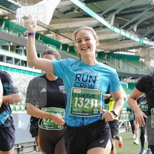 13.09.2026 - 21. swb-Marathon Bremen Michael Burmester http://msf.ph/oto/10430117 13.09.2026 13:27:37 Laufen im Stadion 111, 186, 202, 357, 364, 390, 478, 597, 726, 829, 833, 888, 925, 1077, 1220, 1412, 1473, 1496, 1608, 1700, 1769, 1958, 1961, 1984, 2236, 2273, 2309, 2388, 2404, 2428, 2502, 2507, 2508, 2542, 2574, 2576, 2582, 2592, 2725, 2748, 2817, 2875, 2876, 2923, 2965, 3045, 3047, 3050, 3073, 3084, 3184, 3219, 3359, 3540, 3589, 3592, 3629, 3756, 3826, 3885, 3907, 3978, 4238, 4457, 4660 meine-sportfotos.de