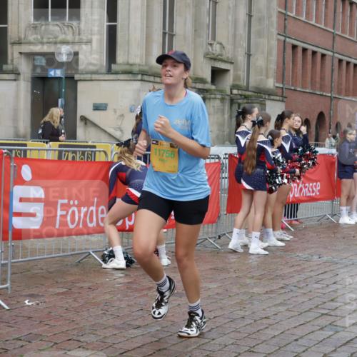 13.09.2026 - Kiel Lauf Yannick Fuchs http://msf.ph/oto/10430161 13.09.2026 11:12:14 Ziel 1000, 1580, 1782, 2118, 5249, 6051, 6053, 10397, 2950, 3580, 5156, 5227, 5387, 6965, 9296, 9572, 9661, 10397, 11713, 11756, 625, 2968, 9571, 141, 1761, 4053, 6729, 9260, 9739, 9784, 11756, 12053 meine-sportfotos.de