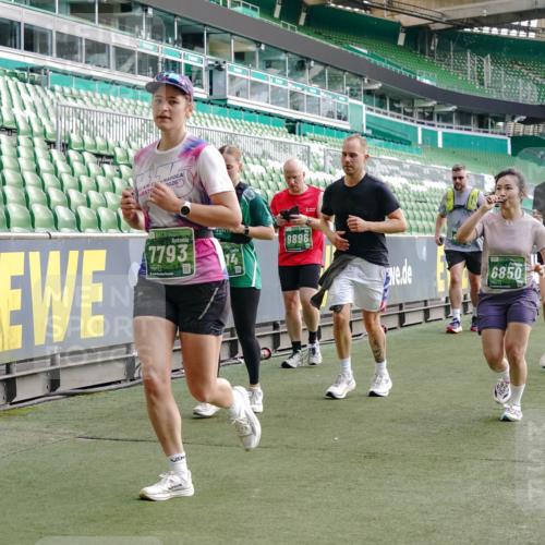 13.09.2026 - 21. swb-Marathon Bremen Michael Burmester http://msf.ph/oto/10430186 13.09.2026 13:27:41 Laufen im Stadion 111, 186, 202, 357, 364, 390, 478, 597, 726, 829, 833, 888, 925, 1077, 1220, 1412, 1473, 1496, 1608, 1700, 1769, 1958, 1961, 1984, 2236, 2273, 2309, 2388, 2404, 2428, 2502, 2507, 2542, 2574, 2576, 2582, 2592, 2725, 2748, 2817, 2875, 2876, 2923, 2965, 3045, 3047, 3050, 3061, 3073, 3084, 3184, 3219, 3359, 3540, 3589, 3592, 3629, 3694, 3756, 3826, 3885, 3907, 3978, 4108, 4238, 4457, 4660 meine-sportfotos.de