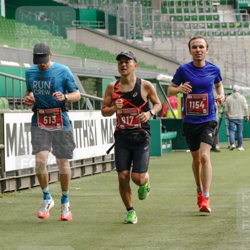 13.09.2026 - 21. swb-Marathon Bremen Michael Burmester http://msf.ph/oto/10430205 13.09.2026 12:17:13 Laufen im Stadion 513, 917, 1154, 1190, 1192, 1263, 245, 317, 443, 540, 796, 822, 1149 meine-sportfotos.de