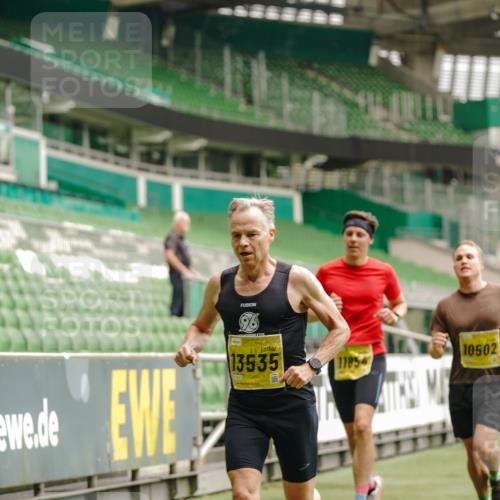 13.09.2026 - 21. swb-Marathon Bremen Michael Burmester http://msf.ph/oto/10430212 13.09.2026 10:21:28 Laufen im Stadion 10244, 10261, 10262, 10818, 10961, 10994, 11067, 11068, 11083, 11142, 11176, 11418, 11512, 11619, 11738, 11854, 11916, 11944, 11964, 12289, 12324, 12358, 12413, 12456, 12513, 12520, 12540, 13505, 13514, 13535, 13540, 13548, 13551, 13558, 13559, 13568, 13575, 13583, 13587, 13588, 13590, 13601, 13605, 13606, 13608, 13610, 13619, 13633, 13636, 13637, 12457, 12458, 13504, 13510, 13522, 13533, 13534, 13536, 13542, 13543, 13554, 13561, 13564, 13579, 13623 meine-sportfotos.de