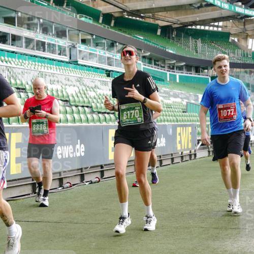 13.09.2026 - 21. swb-Marathon Bremen Michael Burmester http://msf.ph/oto/10430248 13.09.2026 13:27:43 Laufen im Stadion 111, 186, 357, 364, 390, 478, 597, 726, 829, 833, 888, 925, 1077, 1220, 1298, 1412, 1473, 1496, 1608, 1700, 1769, 1958, 1961, 1984, 2236, 2273, 2309, 2388, 2404, 2428, 2502, 2507, 2542, 2574, 2576, 2582, 2592, 2725, 2748, 2817, 2875, 2876, 2923, 2965, 3045, 3050, 3061, 3073, 3084, 3184, 3219, 3540, 3589, 3592, 3629, 3694, 3756, 3826, 3853, 3885, 3907, 3978, 4108, 4238, 4457, 4660 meine-sportfotos.de