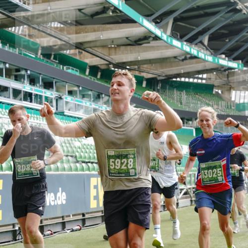 13.09.2026 - 21. swb-Marathon Bremen Michael Burmester http://msf.ph/oto/10430363 13.09.2026 13:03:47 Laufen im Stadion 209, 210, 488, 534, 565, 596, 725, 762, 881, 936, 940, 1014, 1343, 1373, 1458, 1460, 1479, 1611, 1649, 1653, 1771, 2223, 2276, 2364, 2369, 2421, 2434, 2513, 2625, 2668, 2779, 2851, 2872, 2891, 2900, 2934, 2957, 2977, 3028, 3114, 3135, 3217, 3258, 3360, 3402, 3419, 3425, 3454, 3460, 3496, 3510, 3521, 3576, 3579, 3585, 3597, 3603, 3618, 3721, 3796, 3846, 3852, 3859, 3893, 3909, 3938, 3970, 3983, 4077, 4133, 4506, 4558, 242 meine-sportfotos.de