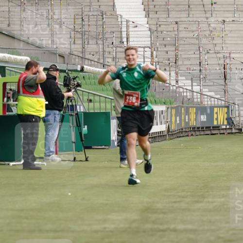 13.09.2026 - 21. swb-Marathon Bremen Michael Burmester http://msf.ph/oto/10430389 13.09.2026 12:22:12 Laufen im Stadion 129, 236, 642, 1957, 1238 meine-sportfotos.de
