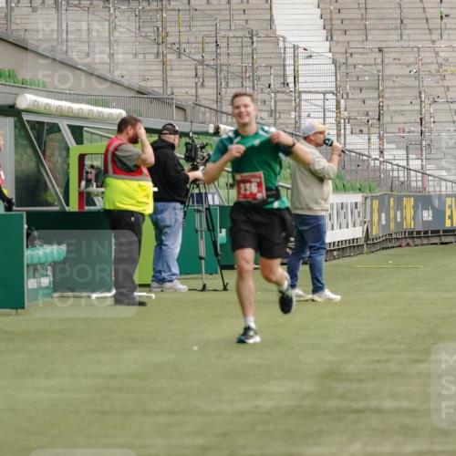 13.09.2026 - 21. swb-Marathon Bremen Michael Burmester http://msf.ph/oto/10430394 13.09.2026 12:22:13 Laufen im Stadion 129, 236, 642, 1957, 1238 meine-sportfotos.de
