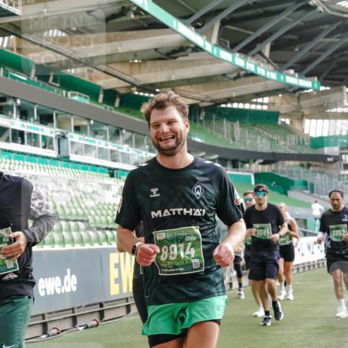 13.09.2026 - 21. swb-Marathon Bremen Michael Burmester http://msf.ph/oto/10430398 13.09.2026 13:27:52 Laufen im Stadion 111, 186, 220, 357, 364, 390, 478, 597, 726, 829, 833, 888, 925, 1077, 1079, 1220, 1298, 1325, 1412, 1496, 1608, 1700, 1741, 1769, 1958, 1961, 1984, 2236, 2273, 2309, 2365, 2388, 2404, 2428, 2472, 2502, 2507, 2542, 2574, 2576, 2582, 2593, 2725, 2743, 2748, 2875, 2876, 2923, 2965, 3045, 3050, 3061, 3073, 3084, 3154, 3184, 3219, 3540, 3589, 3592, 3629, 3694, 3756, 3826, 3853, 3885, 3907, 3978, 4108, 4238, 4457, 4660 meine-sportfotos.de