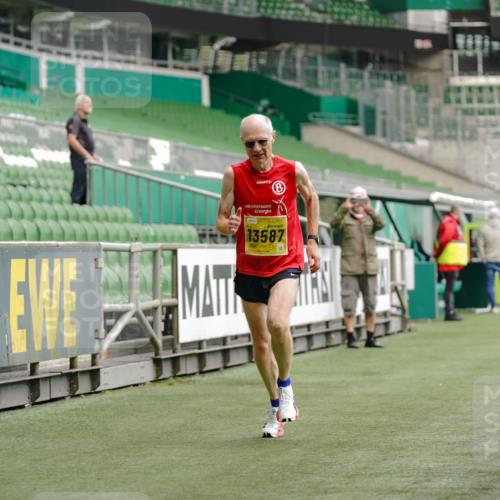 13.09.2026 - 21. swb-Marathon Bremen Michael Burmester http://msf.ph/oto/10430409 13.09.2026 10:21:39 Laufen im Stadion 10244, 10261, 10262, 10302, 10818, 10926, 10961, 10994, 11067, 11068, 11083, 11142, 11176, 11338, 11454, 11512, 11619, 11738, 11854, 11916, 11944, 11964, 12289, 12324, 12456, 12513, 12520, 12538, 12540, 13505, 13507, 13514, 13535, 13539, 13540, 13548, 13551, 13553, 13558, 13559, 13568, 13575, 13583, 13587, 13588, 13590, 13605, 13606, 13608, 13619, 13633, 13636, 13637, 11652, 12457, 12458, 13504, 13510, 13522, 13533, 13534, 13536, 13543, 13554, 13561, 13564 meine-sportfotos.de