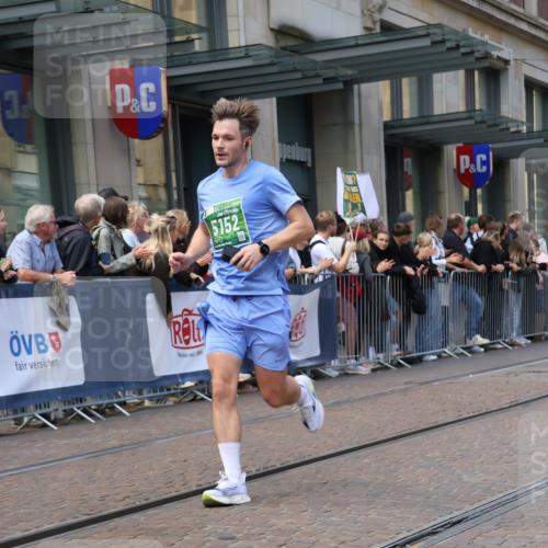 13.09.2026 - 21. swb-Marathon Bremen Strokosch-Dieckow http://msf.ph/oto/10430511 13.09.2026 13:10:26 Ziel 384, 1181, 1385, 1498, 1554, 2347, 2605, 4023, 4475, 4727, 5066, 5152, 5155, 5168, 5314, 5387, 5620, 5648, 6267, 7115, 7136, 7881, 9659, 13248, 604, 640, 957, 1277, 3959, 5532, 7881, 8033, 8064, 8709 meine-sportfotos.de