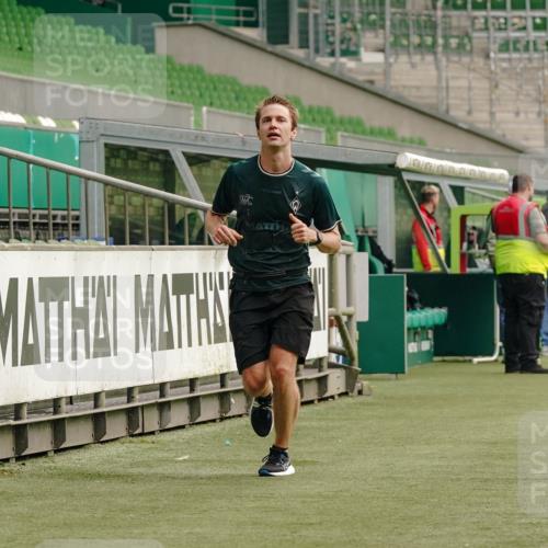 13.09.2026 - 21. swb-Marathon Bremen Michael Burmester http://msf.ph/oto/10430529 13.09.2026 12:23:12 Laufen im Stadion 129, 236, 798, 1483, 1490, 1567, 1238 meine-sportfotos.de