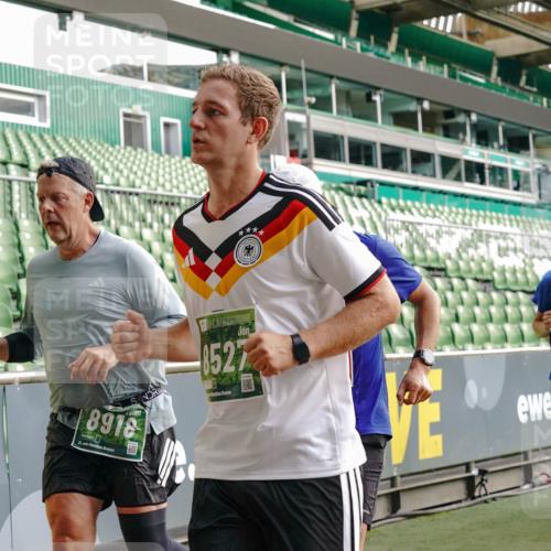 13.09.2026 - 21. swb-Marathon Bremen Michael Burmester http://msf.ph/oto/10430550 13.09.2026 13:28:00 Laufen im Stadion 111, 186, 220, 357, 364, 390, 478, 597, 726, 829, 833, 888, 925, 1079, 1220, 1298, 1325, 1412, 1496, 1608, 1700, 1741, 1769, 1777, 1958, 1961, 1984, 2236, 2273, 2309, 2365, 2388, 2404, 2428, 2472, 2502, 2507, 2542, 2574, 2582, 2593, 2725, 2743, 2748, 2875, 2876, 2923, 3045, 3050, 3061, 3073, 3084, 3154, 3184, 3219, 3540, 3589, 3592, 3595, 3694, 3756, 3798, 3826, 3853, 3885, 3907, 3978, 3987, 4108, 4238, 4457, 4660 meine-sportfotos.de