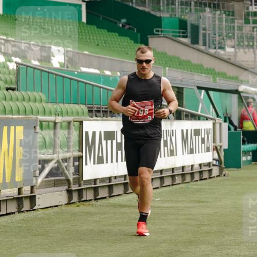 13.09.2026 - 21. swb-Marathon Bremen Michael Burmester http://msf.ph/oto/10430578 13.09.2026 12:23:23 Laufen im Stadion 129, 236, 289, 798, 1483, 1490, 1567, 634 meine-sportfotos.de