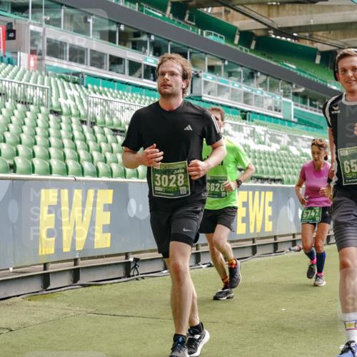 13.09.2026 - 21. swb-Marathon Bremen Michael Burmester http://msf.ph/oto/10430613 13.09.2026 13:03:52 Laufen im Stadion 209, 210, 488, 534, 565, 596, 725, 762, 881, 940, 1014, 1343, 1373, 1456, 1458, 1460, 1479, 1611, 1649, 1653, 1771, 2223, 2276, 2364, 2369, 2421, 2430, 2434, 2452, 2513, 2625, 2779, 2851, 2872, 2891, 2900, 2910, 2934, 2957, 2977, 3028, 3114, 3135, 3217, 3258, 3360, 3402, 3419, 3425, 3454, 3460, 3496, 3510, 3521, 3576, 3579, 3585, 3597, 3618, 3796, 3846, 3859, 3893, 3909, 3938, 3970, 3983, 4077, 4133, 4558, 242 meine-sportfotos.de