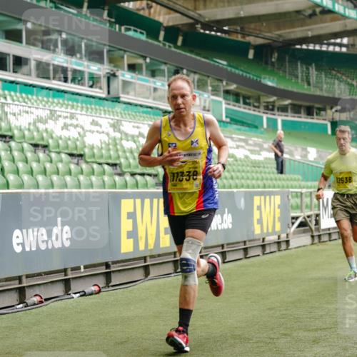 13.09.2026 - 21. swb-Marathon Bremen Michael Burmester http://msf.ph/oto/10430668 13.09.2026 10:21:54 Laufen im Stadion 10244, 10262, 10302, 10441, 10818, 10926, 10961, 11067, 11068, 11083, 11142, 11338, 11454, 11619, 11738, 11854, 11916, 11944, 11964, 12003, 12289, 12324, 12456, 12513, 12520, 12538, 12540, 13507, 13514, 13519, 13535, 13539, 13548, 13551, 13553, 13559, 13568, 13575, 13583, 13584, 13587, 13606, 13608, 13636, 13637, 13641, 10475, 11481, 11652, 12457, 12458, 13504, 13522, 13533, 13534, 13536, 13543, 13554, 13561, 13564 meine-sportfotos.de