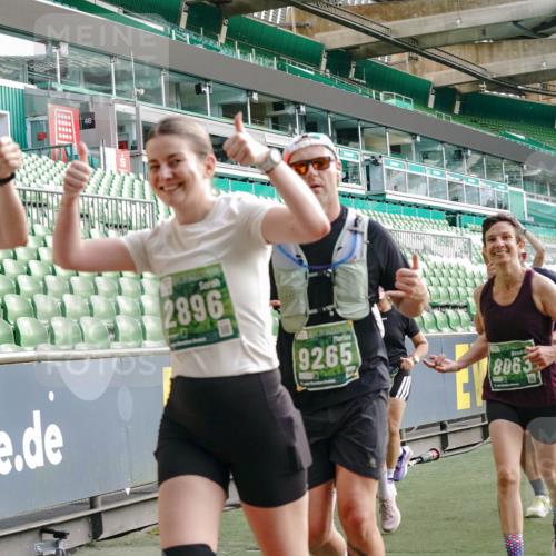 13.09.2026 - 21. swb-Marathon Bremen Michael Burmester http://msf.ph/oto/10430681 13.09.2026 13:28:08 Laufen im Stadion 111, 186, 220, 357, 364, 478, 597, 726, 829, 888, 925, 1079, 1220, 1298, 1325, 1412, 1496, 1608, 1700, 1741, 1769, 1777, 1958, 1961, 1984, 2236, 2309, 2365, 2388, 2404, 2472, 2502, 2507, 2542, 2574, 2582, 2593, 2725, 2743, 2748, 2868, 2875, 2876, 2923, 2991, 3045, 3050, 3061, 3073, 3154, 3184, 3219, 3540, 3589, 3592, 3595, 3678, 3694, 3756, 3798, 3826, 3853, 3885, 3907, 3978, 3987, 4108, 4238, 4457, 4660 meine-sportfotos.de