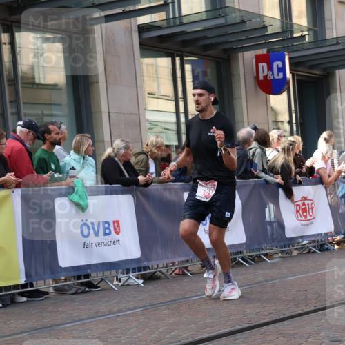 13.09.2026 - 21. swb-Marathon Bremen Strokosch-Dieckow http://msf.ph/oto/10430760 13.09.2026 13:10:41 Ziel 335, 384, 697, 1385, 2021, 2759, 3448, 3484, 3647, 4023, 4429, 4475, 4571, 5079, 5155, 5168, 5314, 5387, 6471, 6657, 7115, 7136, 8183, 9410, 9622, 9659, 13248, 604, 640, 1181, 1277, 1498, 1554, 2347, 2605, 3959, 4727, 5066, 5152, 5532, 5620, 5648, 6267, 7881, 8033, 8709 meine-sportfotos.de