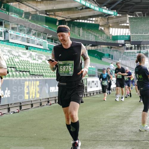 13.09.2026 - 21. swb-Marathon Bremen Michael Burmester http://msf.ph/oto/10430799 13.09.2026 13:28:17 Laufen im Stadion 111, 186, 220, 357, 364, 478, 597, 685, 726, 729, 829, 888, 925, 986, 1079, 1220, 1298, 1325, 1384, 1412, 1496, 1608, 1700, 1741, 1769, 1777, 1958, 1961, 1984, 2236, 2365, 2388, 2404, 2472, 2502, 2507, 2542, 2574, 2593, 2725, 2743, 2748, 2862, 2868, 2875, 2876, 2923, 2924, 2991, 3045, 3050, 3061, 3073, 3154, 3184, 3219, 3238, 3321, 3540, 3589, 3592, 3594, 3595, 3678, 3694, 3756, 3798, 3826, 3853, 3885, 3907, 3978, 3987, 4108, 4238, 4457, 4660 meine-sportfotos.de