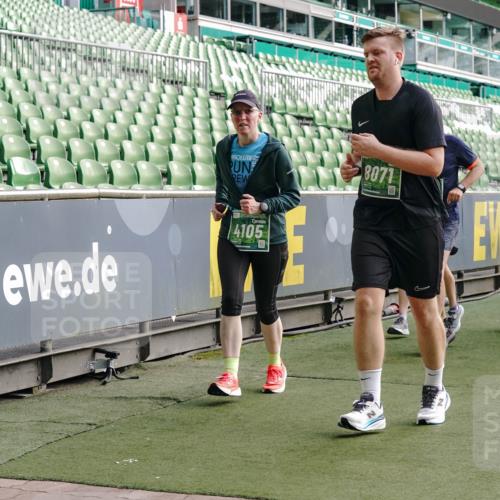 13.09.2026 - 21. swb-Marathon Bremen Michael Burmester http://msf.ph/oto/10430858 13.09.2026 13:28:24 Laufen im Stadion 111, 186, 220, 357, 364, 422, 476, 478, 597, 685, 726, 729, 829, 888, 925, 986, 1079, 1220, 1298, 1325, 1384, 1412, 1496, 1608, 1615, 1741, 1769, 1777, 1958, 1961, 1984, 2236, 2326, 2365, 2404, 2472, 2502, 2507, 2574, 2593, 2725, 2743, 2748, 2862, 2868, 2875, 2876, 2923, 2924, 2991, 3020, 3045, 3050, 3061, 3073, 3154, 3184, 3219, 3238, 3274, 3321, 3361, 3589, 3592, 3594, 3595, 3678, 3694, 3755, 3756, 3798, 3826, 3853, 3885, 3907, 3953, 3978, 3987, 4108, 4238, 4457, 4660 meine-sportfotos.de