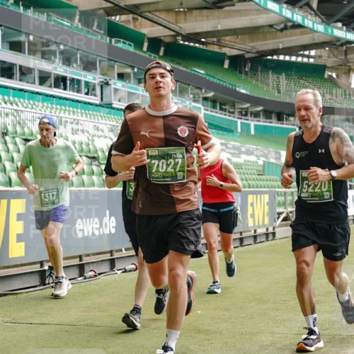 13.09.2026 - 21. swb-Marathon Bremen Michael Burmester http://msf.ph/oto/10430935 13.09.2026 13:03:59 Laufen im Stadion 209, 210, 488, 534, 565, 596, 725, 762, 881, 940, 1014, 1343, 1373, 1456, 1458, 1460, 1479, 1611, 1649, 1653, 1687, 1771, 2223, 2276, 2364, 2369, 2421, 2430, 2434, 2452, 2513, 2625, 2779, 2851, 2872, 2891, 2900, 2910, 2934, 2957, 2977, 3028, 3114, 3135, 3217, 3258, 3360, 3402, 3419, 3425, 3454, 3460, 3496, 3510, 3521, 3576, 3579, 3585, 3597, 3618, 3796, 3846, 3859, 3893, 3909, 3938, 3970, 3983, 4077, 4133, 4558, 242 meine-sportfotos.de