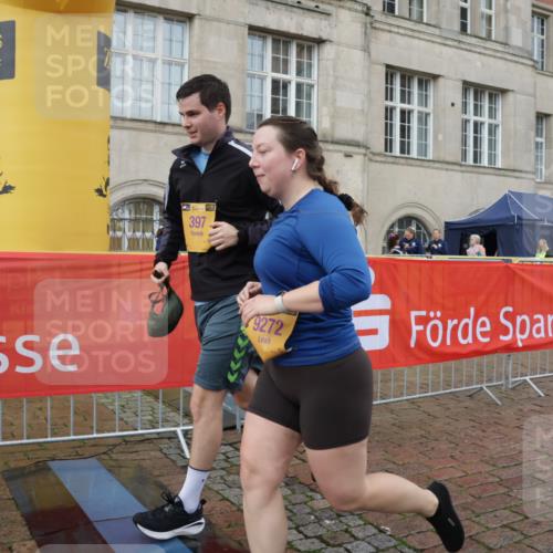 13.09.2026 - Kiel Lauf Yannick Fuchs http://msf.ph/oto/10430963 13.09.2026 11:14:45 Ziel 3706, 3707, 3708, 5601, 6378, 6783, 6905, 7787, 11482, 270, 283, 397, 1338, 1339, 2520, 3278, 5478, 6783, 6806, 7787, 7998, 9272, 10278, 9273, 10116, 10124, 397, 489, 9272, 9873 meine-sportfotos.de