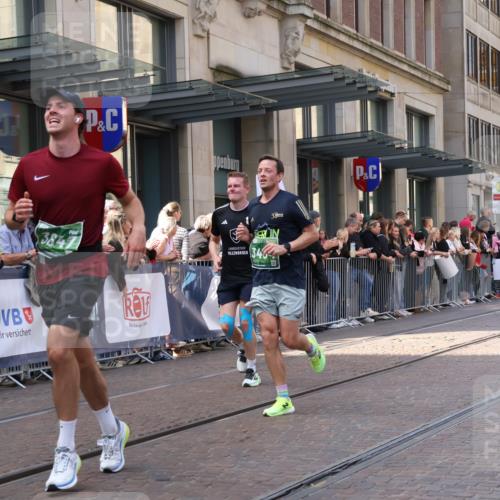 13.09.2026 - 21. swb-Marathon Bremen Strokosch-Dieckow http://msf.ph/oto/10430972 13.09.2026 13:10:51 Ziel 335, 697, 1349, 2021, 2087, 2759, 3440, 3448, 3484, 3647, 4429, 4475, 4571, 5079, 6274, 6471, 6657, 8183, 8474, 9410, 9618, 9622, 9762, 384, 1181, 1385, 1498, 1554, 2347, 2605, 4023, 4475, 4727, 5066, 5152, 5155, 5168, 5314, 5387, 5620, 5648, 6267, 7115, 7136, 7881, 9659, 13248 meine-sportfotos.de