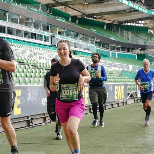 13.09.2026 - 21. swb-Marathon Bremen Michael Burmester http://msf.ph/oto/10431045 13.09.2026 13:28:35 Laufen im Stadion 111, 220, 357, 422, 476, 478, 597, 685, 726, 729, 754, 829, 888, 925, 986, 1079, 1220, 1298, 1325, 1384, 1412, 1496, 1608, 1615, 1741, 1769, 1777, 1958, 1961, 1984, 2236, 2326, 2365, 2472, 2502, 2574, 2593, 2725, 2743, 2862, 2868, 2875, 2876, 2923, 2924, 2991, 3020, 3045, 3061, 3073, 3129, 3154, 3184, 3219, 3238, 3274, 3321, 3361, 3589, 3592, 3594, 3595, 3678, 3694, 3755, 3758, 3798, 3826, 3853, 3885, 3907, 3953, 3965, 3971, 3978, 3987, 4011, 4108, 4238, 4457, 4660 meine-sportfotos.de