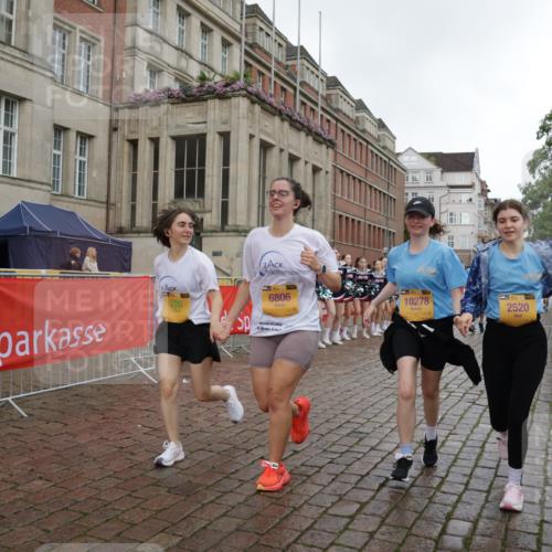 13.09.2026 - Kiel Lauf Yannick Fuchs http://msf.ph/oto/10431053 13.09.2026 11:15:05 Ziel 2092, 10116, 10124, 270, 2520, 3706, 3707, 3708, 5601, 6378, 6783, 6806, 6905, 7787, 9273, 10278, 11482, 155, 2401, 270, 283, 1338, 1339, 2520, 6806, 7998, 10278 meine-sportfotos.de