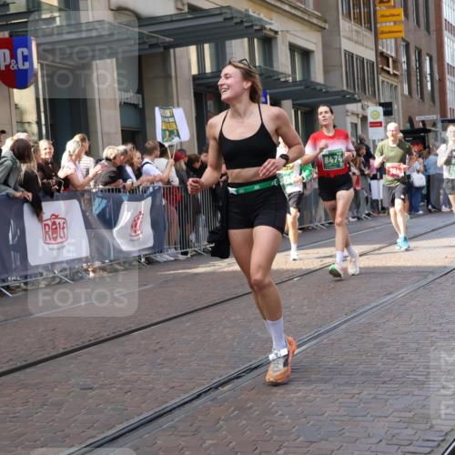 13.09.2026 - 21. swb-Marathon Bremen Strokosch-Dieckow http://msf.ph/oto/10431057 13.09.2026 13:10:56 Ziel 335, 697, 1349, 2087, 3440, 3448, 3484, 3647, 3899, 4429, 6274, 6471, 6657, 8183, 8474, 9291, 9410, 9618, 9762, 384, 1181, 1385, 1498, 1554, 2021, 2347, 2759, 4023, 4475, 4571, 4727, 5066, 5079, 5152, 5155, 5168, 5314, 5387, 5648, 6657, 7115, 7136, 9622, 9659, 13248 meine-sportfotos.de