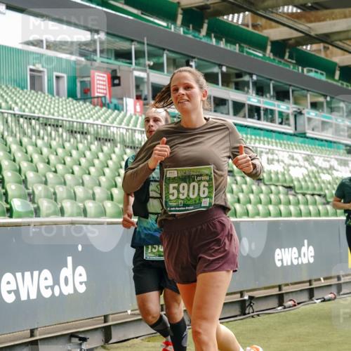 13.09.2026 - 21. swb-Marathon Bremen Michael Burmester http://msf.ph/oto/10431089 13.09.2026 13:04:04 Laufen im Stadion 178, 209, 210, 488, 534, 565, 596, 725, 762, 881, 940, 1014, 1239, 1343, 1373, 1456, 1458, 1460, 1479, 1611, 1649, 1653, 1687, 1771, 2223, 2276, 2364, 2369, 2421, 2430, 2434, 2452, 2513, 2625, 2779, 2851, 2867, 2872, 2891, 2900, 2910, 2919, 2934, 2957, 2977, 3028, 3114, 3135, 3217, 3258, 3360, 3402, 3419, 3425, 3454, 3460, 3496, 3510, 3521, 3576, 3579, 3585, 3597, 3618, 3796, 3846, 3859, 3909, 3938, 3970, 3983, 4077, 4133, 242 meine-sportfotos.de