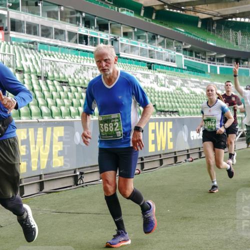 13.09.2026 - 21. swb-Marathon Bremen Michael Burmester http://msf.ph/oto/10431102 13.09.2026 13:28:38 Laufen im Stadion 111, 220, 357, 422, 476, 478, 597, 685, 726, 729, 754, 829, 888, 925, 986, 1079, 1220, 1298, 1325, 1384, 1412, 1496, 1608, 1615, 1741, 1769, 1777, 1958, 1961, 1984, 2236, 2326, 2365, 2436, 2472, 2502, 2574, 2593, 2725, 2743, 2862, 2868, 2876, 2923, 2924, 2991, 3020, 3045, 3061, 3073, 3129, 3154, 3184, 3219, 3238, 3274, 3321, 3361, 3589, 3592, 3594, 3595, 3605, 3678, 3694, 3755, 3758, 3798, 3826, 3853, 3885, 3907, 3953, 3965, 3971, 3978, 3987, 4011, 4108, 4238, 4457, 4660 meine-sportfotos.de