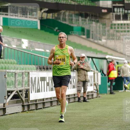 13.09.2026 - 21. swb-Marathon Bremen Michael Burmester http://msf.ph/oto/10431134 13.09.2026 10:22:20 Laufen im Stadion 10244, 10302, 10441, 10575, 10926, 11083, 11127, 11142, 11198, 11227, 11338, 11454, 11619, 11738, 11854, 11916, 11944, 12003, 12209, 12370, 12395, 12456, 12513, 12520, 12538, 13507, 13513, 13519, 13535, 13539, 13548, 13551, 13553, 13559, 13568, 13575, 13584, 13587, 13606, 13608, 13616, 13636, 13641, 13642, 10366, 10475, 11481, 11652, 12457, 13504, 13530, 13533, 13534, 13536, 13541, 13543, 13554, 13564 meine-sportfotos.de