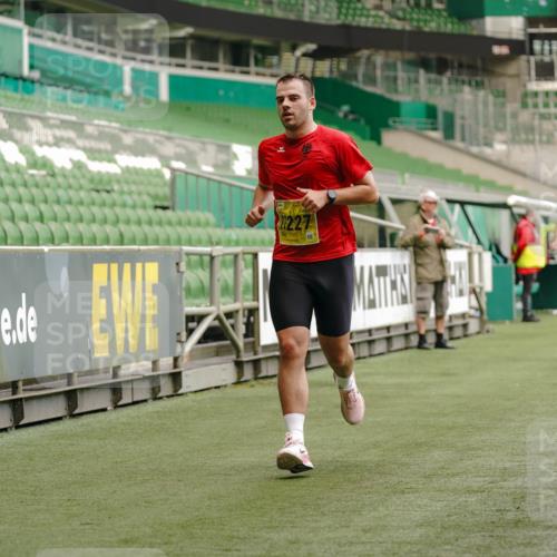 13.09.2026 - 21. swb-Marathon Bremen Michael Burmester http://msf.ph/oto/10431185 13.09.2026 10:22:29 Laufen im Stadion 10244, 10302, 10441, 10575, 10926, 11083, 11127, 11142, 11198, 11227, 11338, 11454, 11619, 11721, 11738, 11854, 11916, 11944, 12003, 12053, 12209, 12339, 12370, 12395, 12456, 12513, 12520, 12538, 13507, 13513, 13519, 13535, 13539, 13548, 13551, 13553, 13556, 13559, 13568, 13575, 13584, 13587, 13606, 13608, 13616, 13636, 13641, 13642, 10366, 10475, 11481, 11652, 12457, 13530, 13533, 13534, 13536, 13541, 13543, 13554, 13564 meine-sportfotos.de