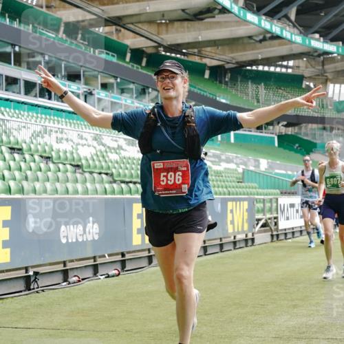 13.09.2026 - 21. swb-Marathon Bremen Michael Burmester http://msf.ph/oto/10431228 13.09.2026 13:04:09 Laufen im Stadion 178, 209, 210, 488, 534, 565, 596, 725, 762, 881, 940, 1014, 1239, 1307, 1343, 1373, 1456, 1458, 1460, 1479, 1611, 1649, 1653, 1656, 1687, 1771, 1941, 2023, 2223, 2276, 2369, 2421, 2430, 2434, 2452, 2513, 2625, 2723, 2779, 2851, 2867, 2872, 2891, 2900, 2910, 2919, 2934, 2957, 2977, 3028, 3114, 3135, 3217, 3320, 3360, 3402, 3419, 3425, 3454, 3460, 3496, 3510, 3521, 3576, 3579, 3585, 3597, 3618, 3796, 3846, 3859, 3909, 3938, 3970, 3983, 4077, 4133, 242 meine-sportfotos.de