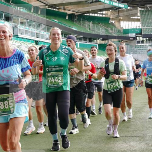 13.09.2026 - 21. swb-Marathon Bremen Michael Burmester http://msf.ph/oto/10431253 13.09.2026 13:28:44 Laufen im Stadion 111, 220, 357, 422, 476, 478, 597, 685, 726, 729, 754, 829, 888, 925, 986, 1079, 1220, 1298, 1325, 1384, 1496, 1608, 1615, 1741, 1769, 1777, 1958, 1961, 1984, 2236, 2326, 2365, 2436, 2472, 2502, 2574, 2593, 2725, 2740, 2743, 2862, 2868, 2876, 2924, 2991, 3020, 3061, 3073, 3129, 3154, 3219, 3238, 3274, 3321, 3361, 3589, 3592, 3594, 3595, 3605, 3678, 3694, 3755, 3758, 3798, 3826, 3853, 3885, 3907, 3953, 3965, 3971, 3978, 3987, 4011, 4108, 4238, 4457, 4660 meine-sportfotos.de