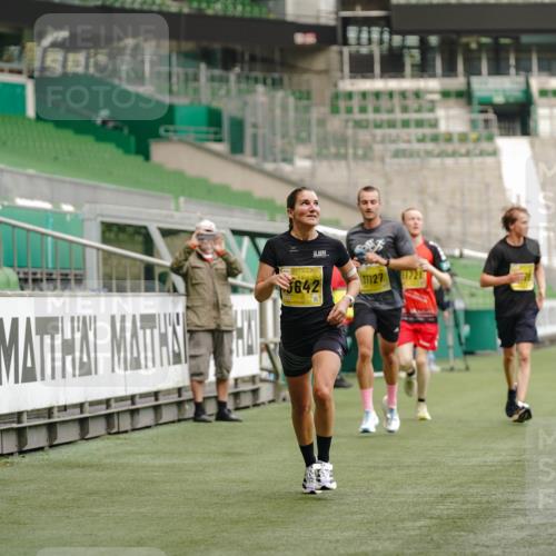 13.09.2026 - 21. swb-Marathon Bremen Michael Burmester http://msf.ph/oto/10431268 13.09.2026 10:22:35 Laufen im Stadion 10244, 10302, 10441, 10575, 10926, 11083, 11127, 11142, 11198, 11227, 11338, 11454, 11619, 11721, 11738, 11854, 11916, 11944, 12003, 12053, 12209, 12339, 12370, 12395, 12456, 12520, 12538, 13507, 13513, 13519, 13535, 13539, 13548, 13551, 13553, 13556, 13559, 13563, 13568, 13575, 13584, 13587, 13606, 13608, 13616, 13636, 13641, 13642, 10366, 10475, 11481, 11652, 12457, 13530, 13533, 13534, 13536, 13541, 13543, 13554, 13564 meine-sportfotos.de