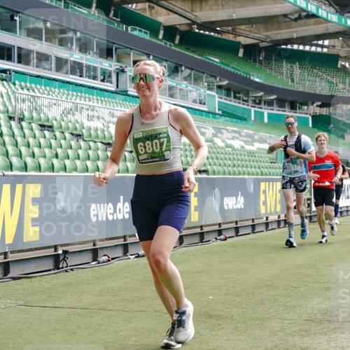 13.09.2026 - 21. swb-Marathon Bremen Michael Burmester http://msf.ph/oto/10431290 13.09.2026 13:04:11 Laufen im Stadion 178, 209, 210, 488, 534, 565, 596, 725, 762, 881, 940, 1014, 1239, 1307, 1343, 1373, 1456, 1458, 1460, 1479, 1611, 1649, 1653, 1656, 1687, 1771, 1780, 1941, 2023, 2223, 2369, 2421, 2430, 2434, 2452, 2513, 2625, 2723, 2779, 2851, 2867, 2872, 2891, 2900, 2910, 2919, 2934, 2957, 2977, 3028, 3114, 3135, 3217, 3320, 3343, 3360, 3402, 3419, 3425, 3454, 3460, 3510, 3521, 3579, 3585, 3597, 3618, 3796, 3846, 3859, 3909, 3938, 3970, 3983, 4077, 4133, 242 meine-sportfotos.de