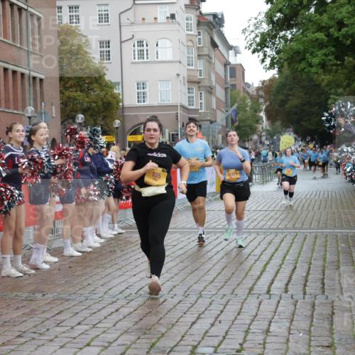 13.09.2026 - Kiel Lauf Yannick Fuchs http://msf.ph/oto/10431331 13.09.2026 11:15:55 Ziel 1605, 2414, 4309, 4571, 9204, 9348, 9708, 155, 1246, 3087, 5327, 9175, 11871, 12831, 12832, 12833, 12834, 1391, 2511, 3196, 4216, 5714, 6211, 9484, 12556, 2401 meine-sportfotos.de