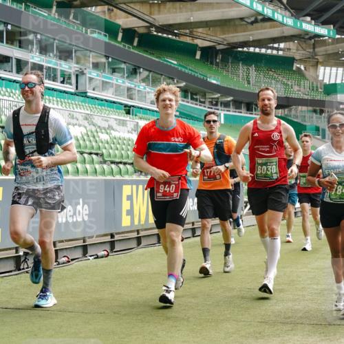 13.09.2026 - 21. swb-Marathon Bremen Michael Burmester http://msf.ph/oto/10431367 13.09.2026 13:04:14 Laufen im Stadion 178, 209, 210, 488, 534, 565, 596, 725, 762, 881, 940, 1014, 1239, 1307, 1343, 1373, 1456, 1458, 1460, 1479, 1611, 1649, 1653, 1656, 1687, 1771, 1780, 1941, 2023, 2223, 2369, 2421, 2430, 2434, 2452, 2513, 2625, 2723, 2851, 2867, 2872, 2891, 2900, 2910, 2919, 2934, 2957, 2977, 3028, 3135, 3217, 3320, 3343, 3360, 3402, 3419, 3425, 3454, 3460, 3510, 3521, 3579, 3585, 3597, 3618, 3796, 3846, 3859, 3909, 3938, 3970, 3983, 4077, 4133, 242 meine-sportfotos.de