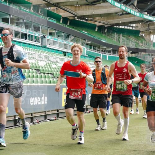 13.09.2026 - 21. swb-Marathon Bremen Michael Burmester http://msf.ph/oto/10431393 13.09.2026 13:04:14 Laufen im Stadion 178, 209, 210, 488, 534, 565, 596, 725, 762, 881, 940, 1014, 1239, 1307, 1343, 1373, 1456, 1458, 1460, 1479, 1611, 1649, 1653, 1656, 1687, 1771, 1780, 1941, 2023, 2223, 2369, 2421, 2430, 2434, 2452, 2513, 2625, 2723, 2851, 2867, 2872, 2891, 2900, 2910, 2919, 2934, 2957, 2977, 3028, 3135, 3217, 3320, 3343, 3360, 3402, 3419, 3425, 3454, 3460, 3510, 3521, 3579, 3585, 3597, 3618, 3796, 3846, 3859, 3909, 3938, 3970, 3983, 4077, 4133, 242 meine-sportfotos.de