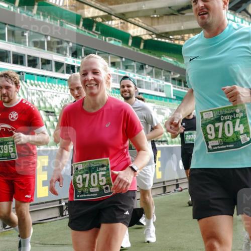 13.09.2026 - 21. swb-Marathon Bremen Michael Burmester http://msf.ph/oto/10431473 13.09.2026 13:28:56 Laufen im Stadion 111, 171, 220, 357, 422, 476, 478, 597, 685, 726, 729, 754, 829, 888, 925, 986, 1079, 1217, 1220, 1270, 1298, 1325, 1384, 1496, 1615, 1741, 1777, 1958, 1984, 2236, 2238, 2326, 2365, 2436, 2472, 2502, 2546, 2574, 2593, 2740, 2743, 2830, 2862, 2868, 2876, 2924, 2991, 3020, 3053, 3061, 3129, 3154, 3219, 3238, 3274, 3321, 3361, 3563, 3589, 3594, 3595, 3605, 3678, 3694, 3755, 3758, 3798, 3826, 3853, 3885, 3953, 3965, 3971, 3978, 3987, 4011, 4108, 4238, 4457, 4660 meine-sportfotos.de