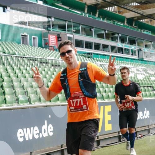 13.09.2026 - 21. swb-Marathon Bremen Michael Burmester http://msf.ph/oto/10431503 13.09.2026 13:04:17 Laufen im Stadion 178, 209, 210, 488, 534, 565, 596, 725, 762, 881, 940, 1014, 1239, 1307, 1343, 1373, 1456, 1458, 1460, 1479, 1611, 1627, 1649, 1653, 1656, 1687, 1771, 1780, 1932, 1941, 2023, 2126, 2223, 2369, 2430, 2434, 2452, 2513, 2625, 2723, 2851, 2867, 2872, 2891, 2900, 2910, 2919, 2934, 2957, 2959, 2977, 3028, 3135, 3217, 3320, 3343, 3360, 3402, 3419, 3425, 3454, 3460, 3510, 3521, 3579, 3597, 3618, 3796, 3846, 3859, 3909, 3938, 3970, 3983, 4077, 4133, 242 meine-sportfotos.de