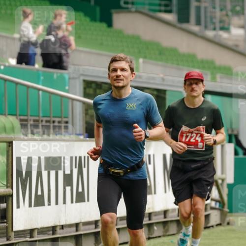 13.09.2026 - 21. swb-Marathon Bremen Michael Burmester http://msf.ph/oto/10431606 13.09.2026 12:27:48 Laufen im Stadion 103, 206, 238, 322, 358, 420, 553, 574, 649, 841, 1161, 1253, 1256, 1352, 1391, 1525, 1724, 1783, 1917, 2032, 3662, 4264, 149, 289, 798, 814, 1313, 1483, 1490, 1544, 1567 meine-sportfotos.de