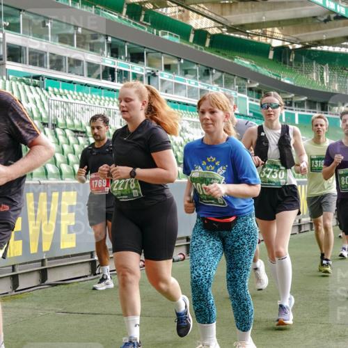 13.09.2026 - 21. swb-Marathon Bremen Michael Burmester http://msf.ph/oto/10431610 13.09.2026 13:29:02 Laufen im Stadion 111, 171, 220, 422, 476, 478, 685, 726, 729, 754, 829, 888, 925, 986, 1079, 1217, 1220, 1242, 1270, 1298, 1325, 1384, 1496, 1615, 1741, 1777, 1886, 1958, 1984, 2236, 2238, 2326, 2365, 2436, 2472, 2502, 2546, 2574, 2593, 2740, 2743, 2830, 2862, 2868, 2924, 2991, 3020, 3053, 3061, 3129, 3154, 3238, 3274, 3286, 3321, 3361, 3563, 3589, 3594, 3595, 3605, 3678, 3694, 3755, 3758, 3798, 3826, 3853, 3885, 3898, 3953, 3965, 3971, 3987, 4011, 4108, 4238, 4457, 4660 meine-sportfotos.de